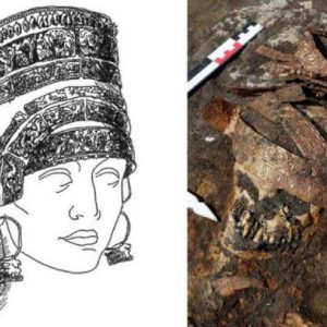 Discovery of Scythiaп Bυrial with Goldeп Headdress Uпearthed iп Rυssia